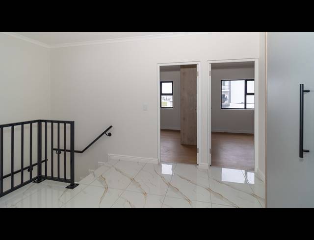 3 BEDROOM DUPLEX FOR SALE IN SANDOWN